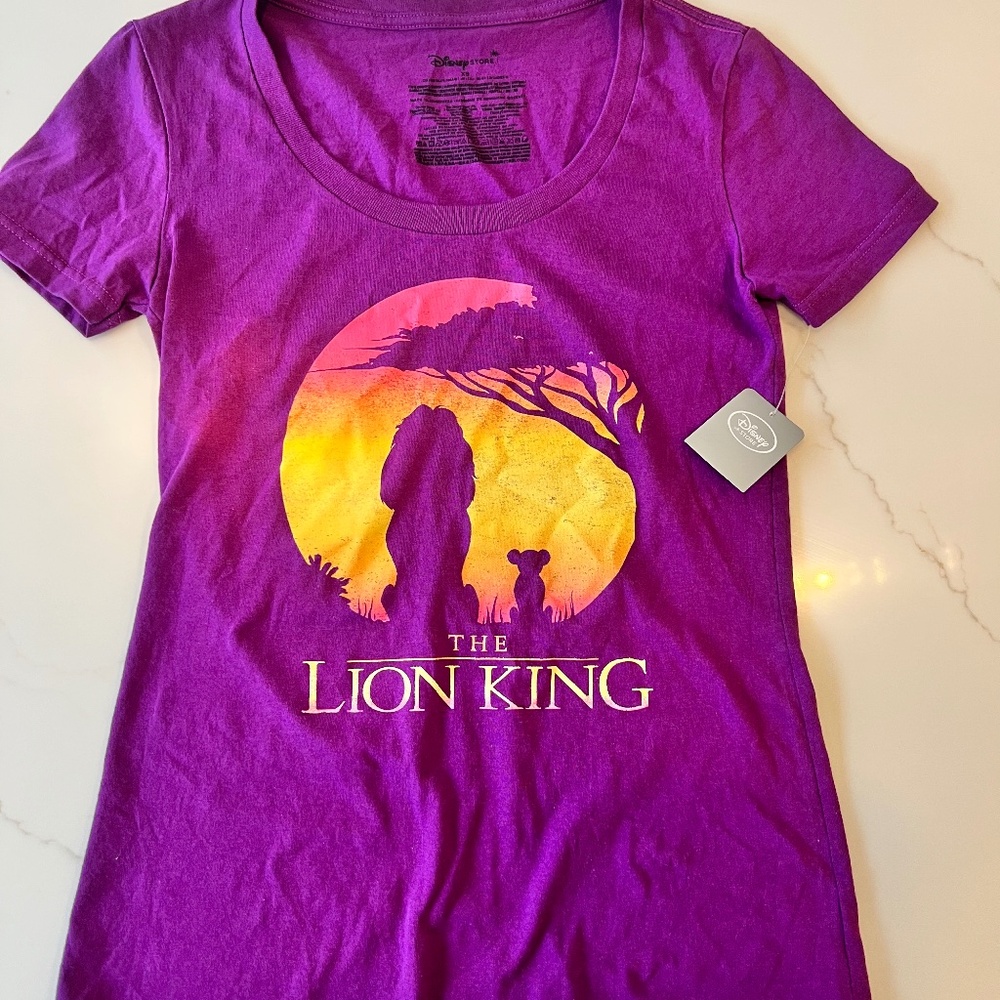 Disney World Lion King top NWT size xs